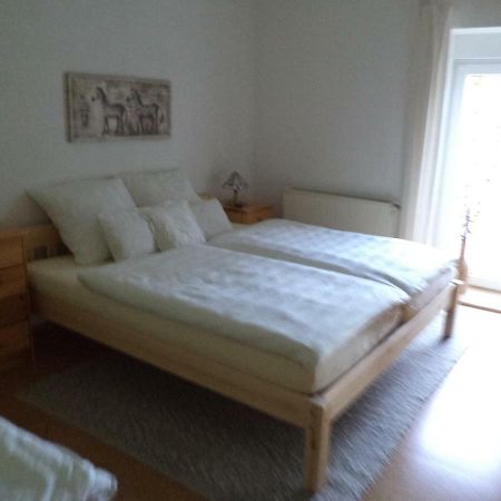 Ferienappartment Mit Schlafzimmer Farschweiler Dış mekan fotoğraf
